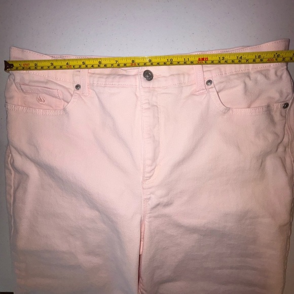 Gloria Vanderbilt Pink Cropped Ankle Jeans - Picture 8 of 11